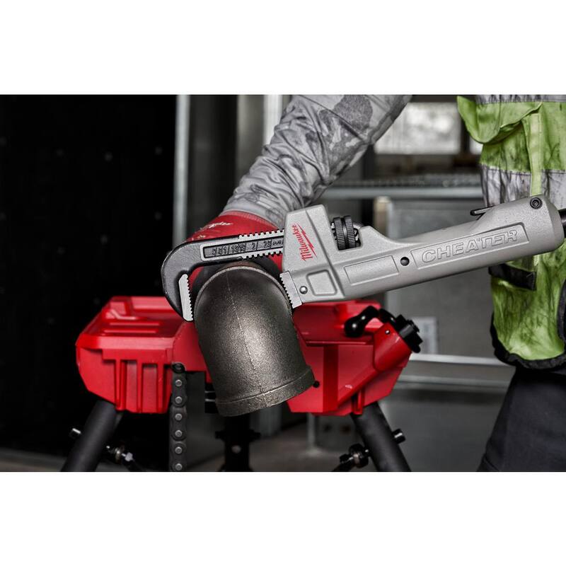 Milwaukee Aluminum Cheater Pipe Wrench - 48-22-7318
