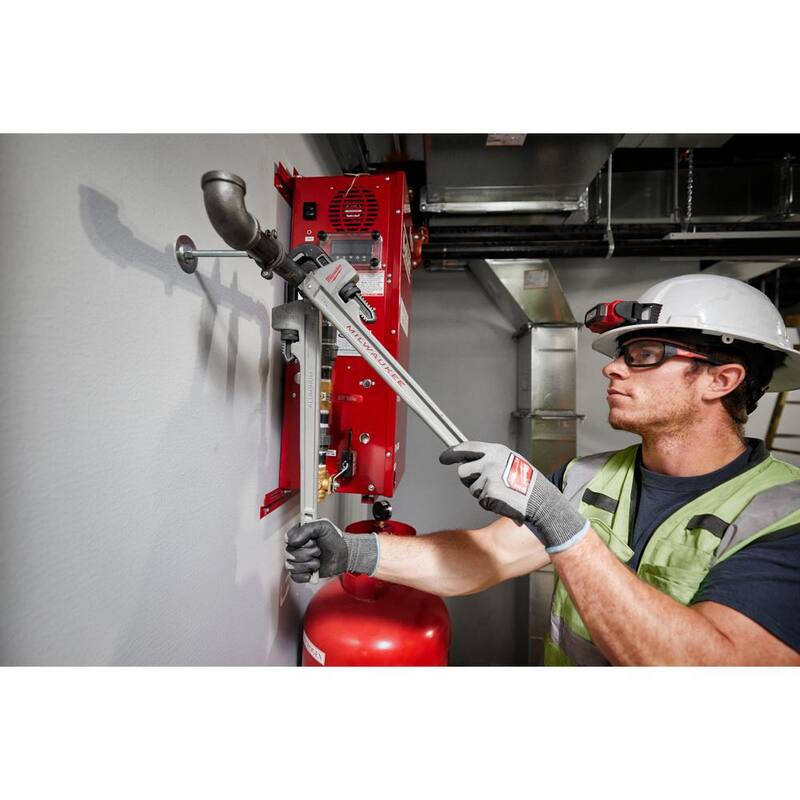 Milwaukee 14 in. Aluminum Pipe Wrench with Power Length Handle - 48-22-7215