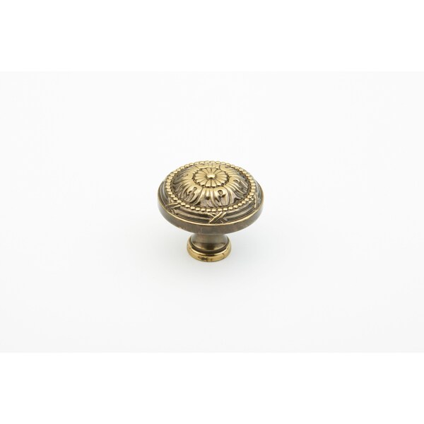 Schaub 1-1/2in Versailles Cabinet Knob Antique Light Polish Finish - 752-ALP