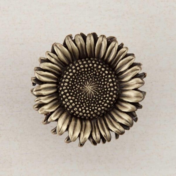 Acorn Mfg Artisan Collection Sunflower Knob, Antique Brass - DQ8AP