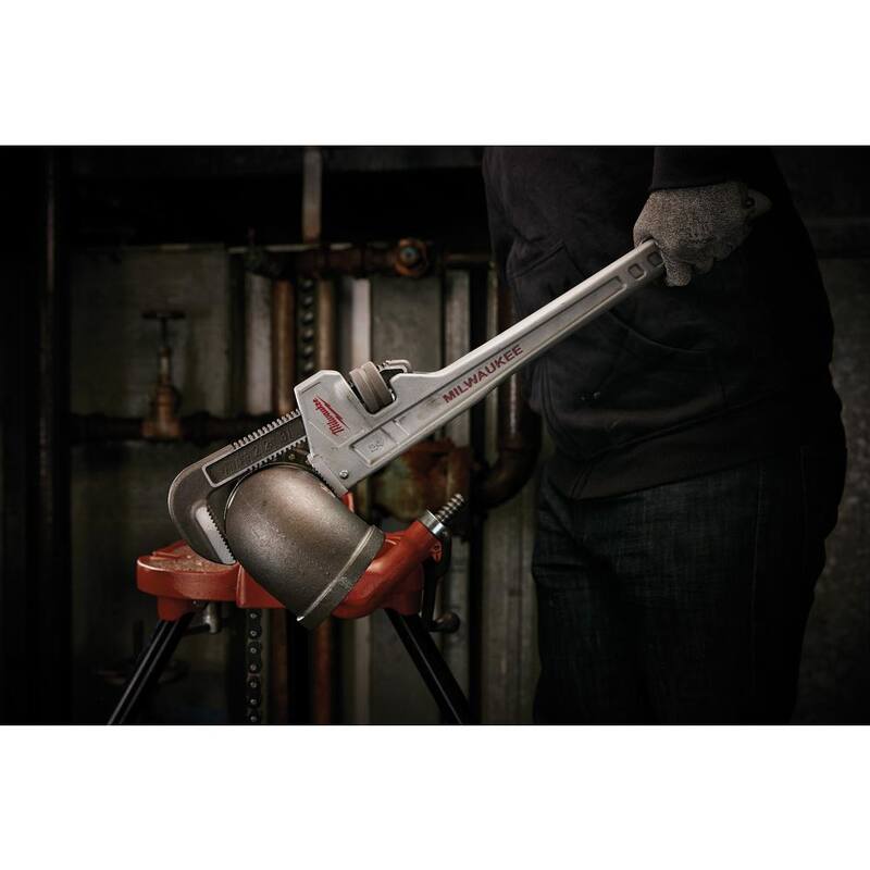 Llave para tubos de aluminio de 36 pulgadas y llave para tubos de aluminio de 24 pulgadas de Milwaukee - 48-22-7236-48-22-7224