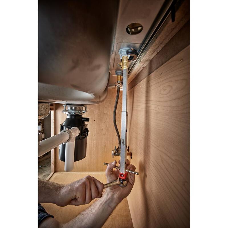 Llave de tubo de aluminio de 10 pulgadas de Milwaukee con mango de longitud de energía y llave de cubeta de 1.25 pulgadas (2 piezas) - 48-22-7213-48-22-7001