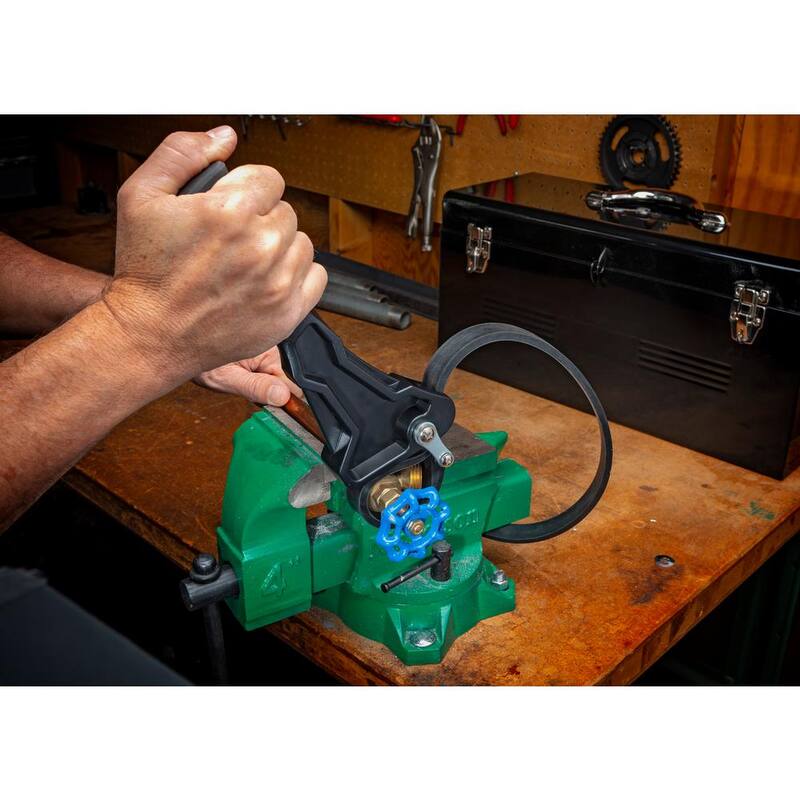 Llave de correa de material dual Husky de 24 pulgadas con capacidad de 8 pulgadas - H8STRAPWR