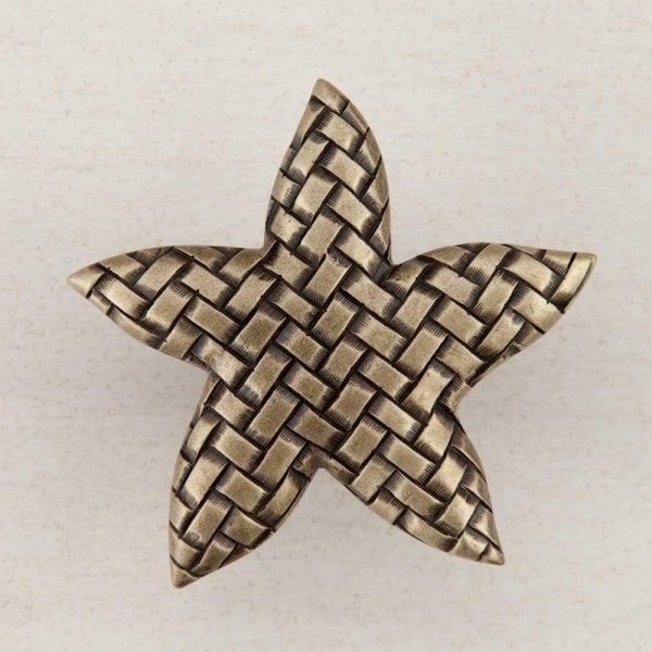 Acorn Mfg Artisan Collection Woven Star Knob, Antique Brass - DP9AP