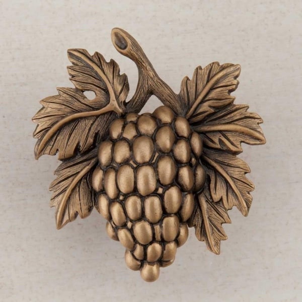Acorn Mfg Artisan Collection Grapevine Knob, Museum Gold - DQ5GP