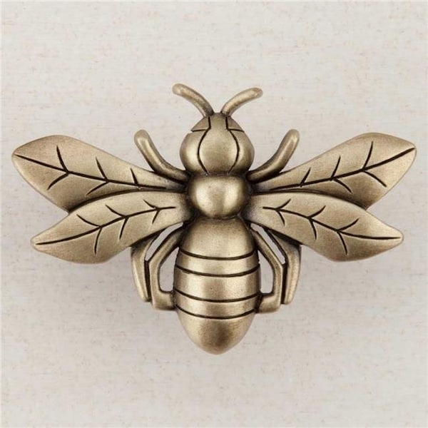 Acorn Mfg Acorn Manufacturing DQ7AP Artisan Collection Bee Knob; Antique Brass - DQ7AP