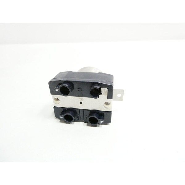 Tomacorriente Leviton LCOKING 3P 4W 125/250V-AC - 6369CR
