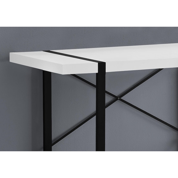 Homeroots 30 in. Particle Board & Black Metal Computer Desk - 333473