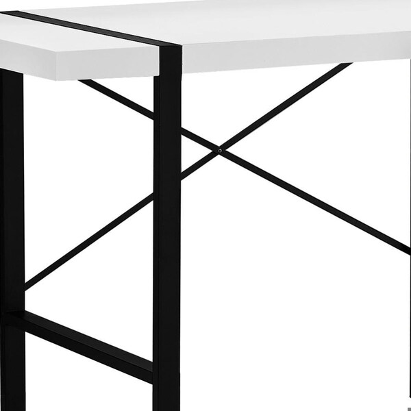 Homeroots 30 in. Particle Board & Black Metal Computer Desk - 333473