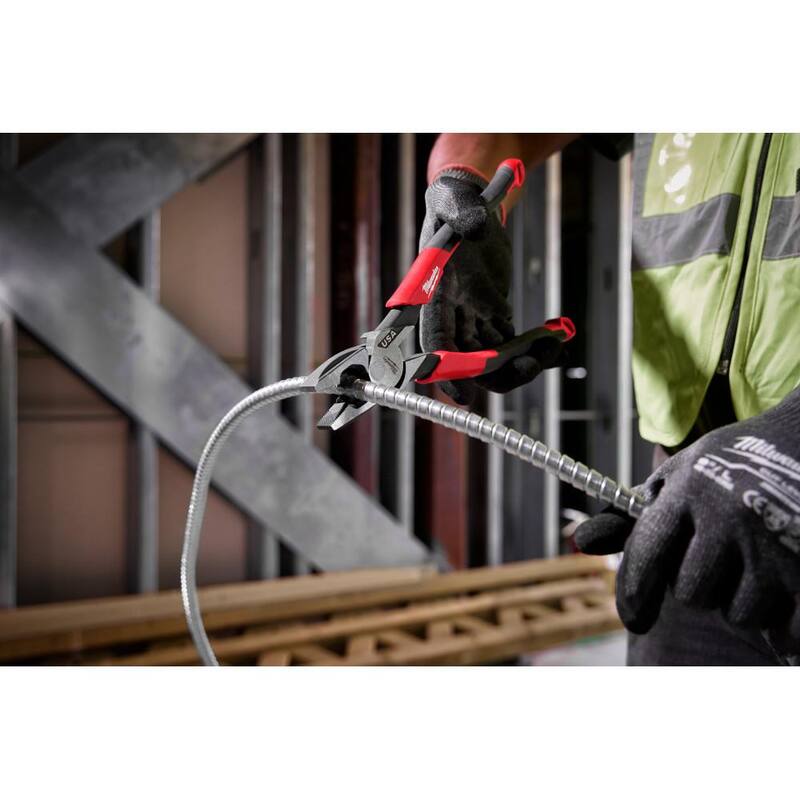 Milwaukee 9 in. Lineman's Pliers with Fish Tape Puller and Comfort Grip - MT550