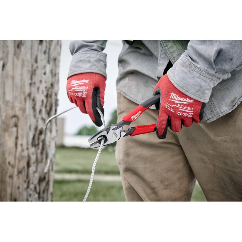 Milwaukee 9 in. Lineman's Pliers with Thread Cleaner / Fish Tape Puller and Comfort Grip - MT550T