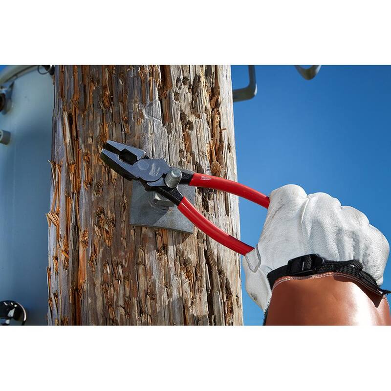 Milwaukee 9 in. High Leverage Linesman's Pliers with Thread Cleaner - 48-22-6503