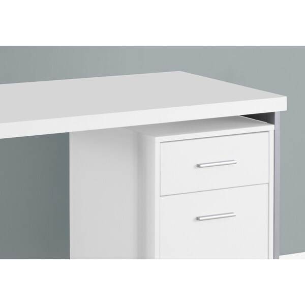Homeroots 30 in. Particle Board & Silver Metal Computer Desk - 333387