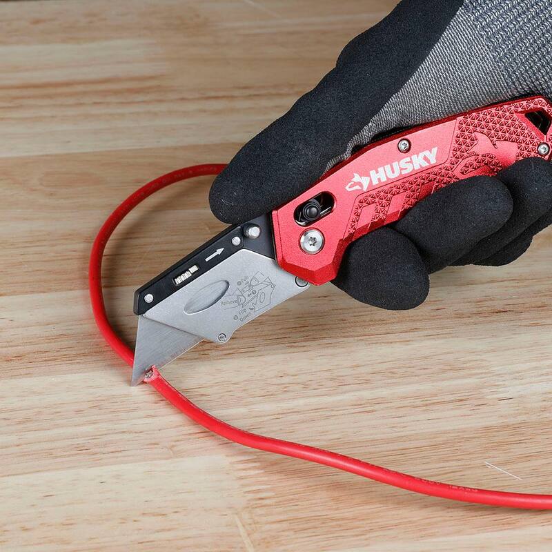 Husky Rapid Lock Utility Knife w/Aluminum and 10 Blades - 00054