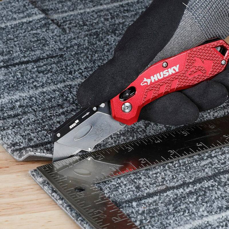 Husky Rapid Lock Utility Knife w/Aluminum and 10 Blades - 00054
