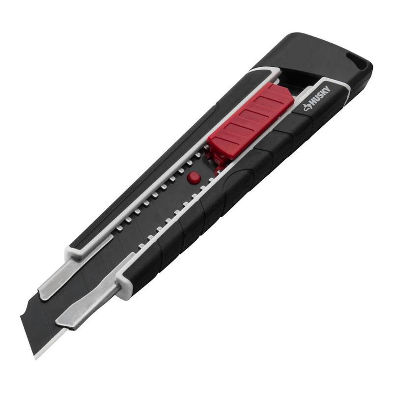 Husky 18 mm Pro 7-Point Snap Blade Knife with 3 Black Blades - RK7B-HUS