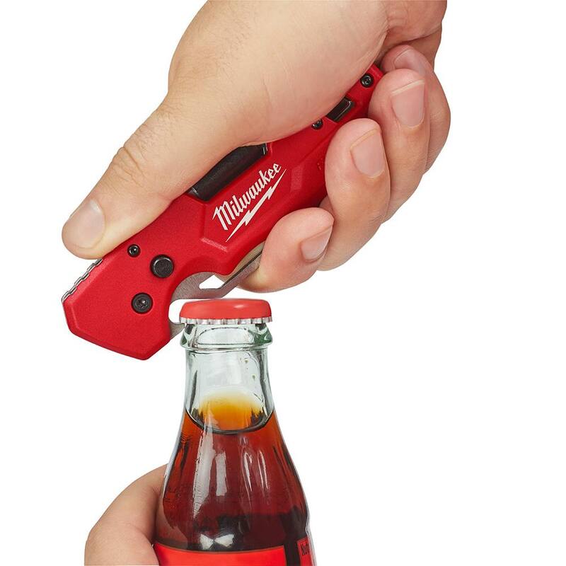 Milwaukee FASTBACK 5- In-1 Folding Knife with 3 in. Blade and FASTBACK 6-in-1 Folding Utility Knife (2-Piece) - 48-22-1540-48-22-1505