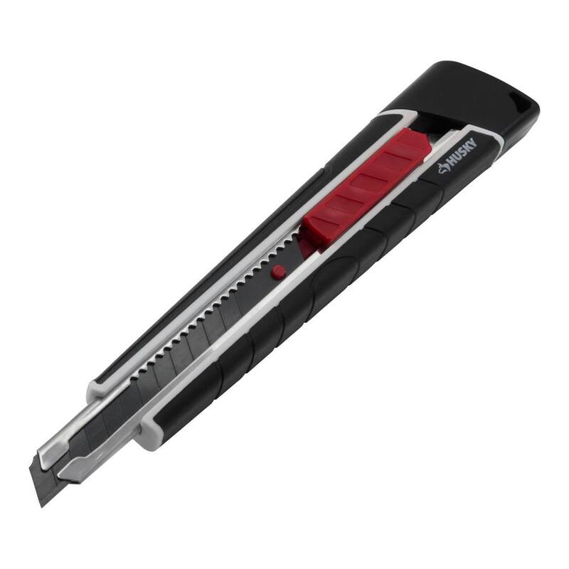 Husky 9 mm Pro 13-Point Snap Blade Knife with 3 Black Blades - RK13B-HUS