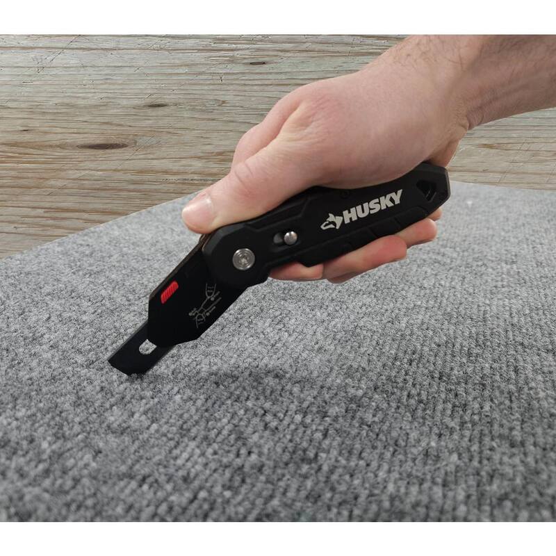 Husky Pivoting Carpet Knife - HKY00048