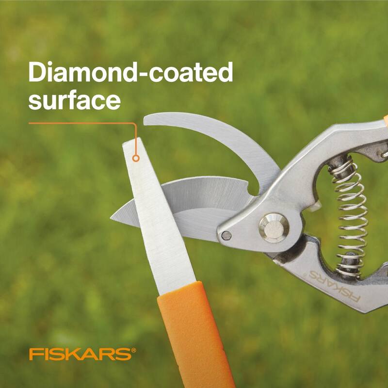 Fiskars 6 in. Diamond Coated Blade Sharpener - 378340-1003