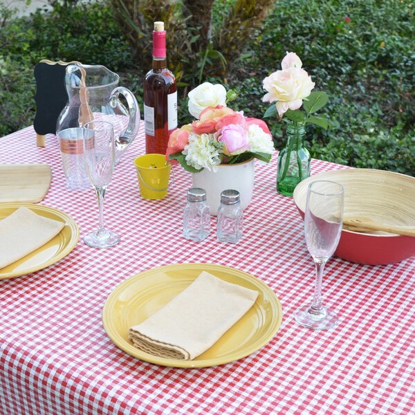 Magic Cover Magic Cover Red/White Checkered Vinyl Disposable Tablecloth 90 in. L X 52 in. W - TBL-MC568-36