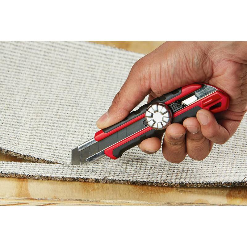 Milwaukee 18 mm Snap-Off Knife with Metal Lock and Precision Cut Blade - 48-22-1961