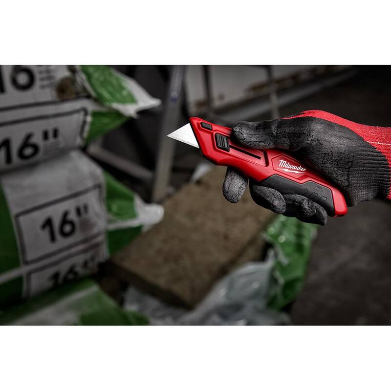 Milwaukee General Purpose Utility Blades with FASTBACK Folding Utility Knife and Compact Folding Utility Knife - 48-22-1900-48-22-1503