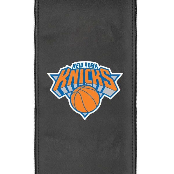 Dreamseat Xpression Pro Gaming Chair with New York Knicks Logo - XZXPPRO032-PSNBA31090A
