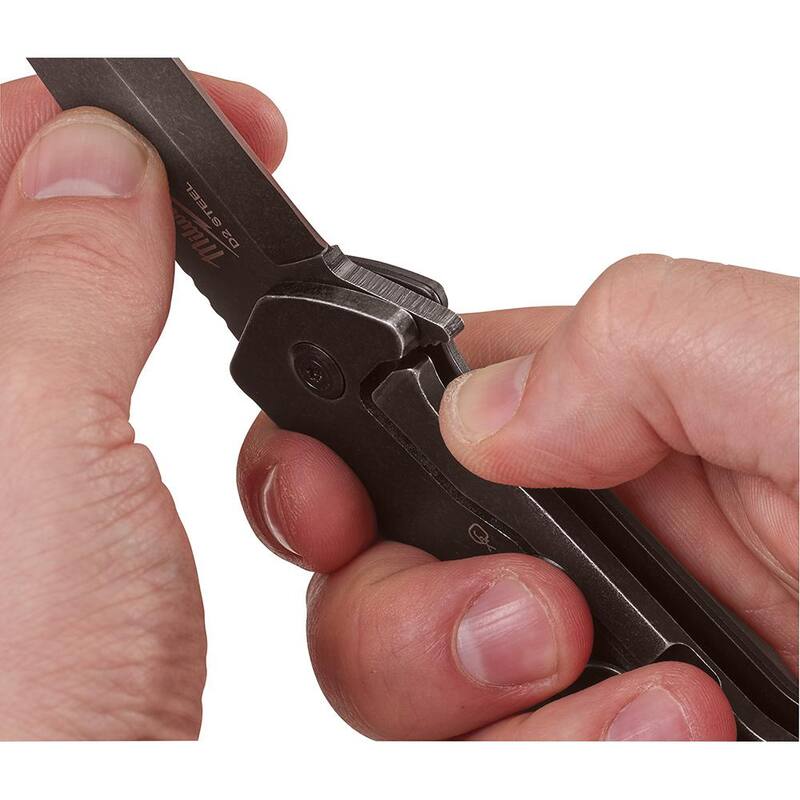 Milwaukee Hardline 2 .5 in. D 2 Steel Smooth Blade Pocket Folding Knife with 2 5 ft. Gen II STUD Tape Measure (2 -Piece) - 48-22-1997-48-22-9725