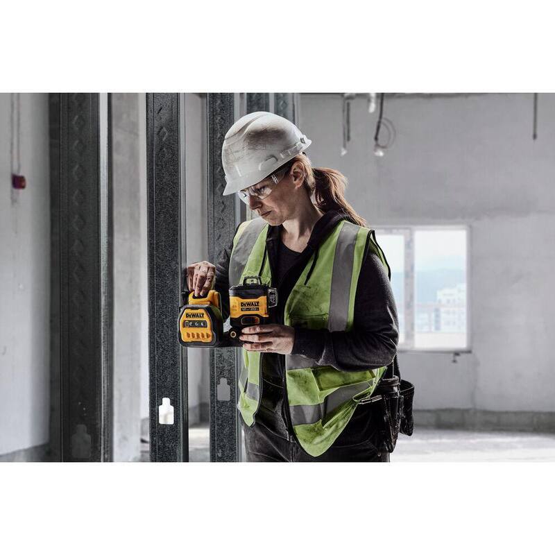 DEWALT 20V/12V Lithium-Ion Cross-Line Laser Level Kit, (1) 2.0Ah Battery, Charger, and Case - DCLE34030G