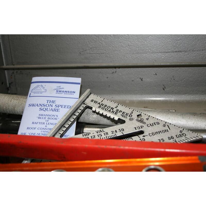 Swanson 7 in. Speed Square, Rafter / Carpenter Square Layout Tool with Black Gradations and Speed Clip - S0101-C