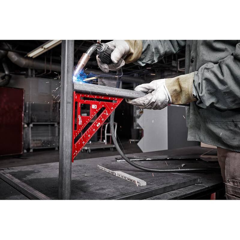 Milwaukee 7 in. Magnetic Rafter Square - MLSQM070