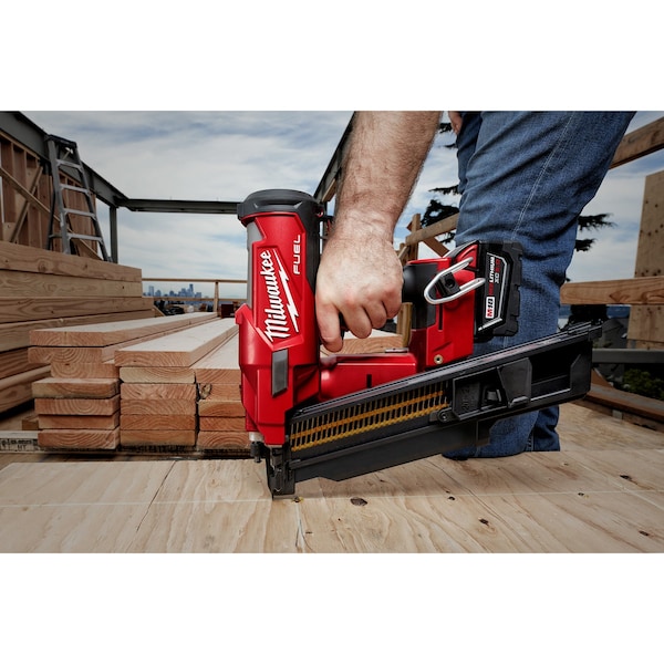 Milwaukee Tool M18 FUEL 21-Degree Framing Nailer Kit - 2744-21