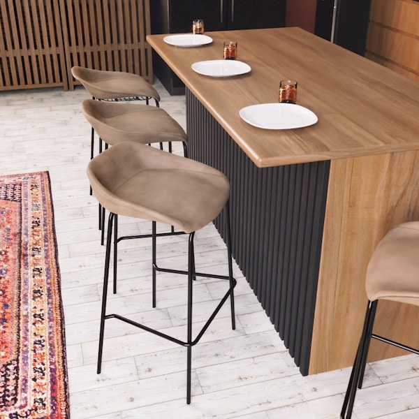 Leisuremod Servos Barstool with Upholstered Faux Leather Seat and Powder Coated Iron Frame, Sand Brown - SSBL-18LBR