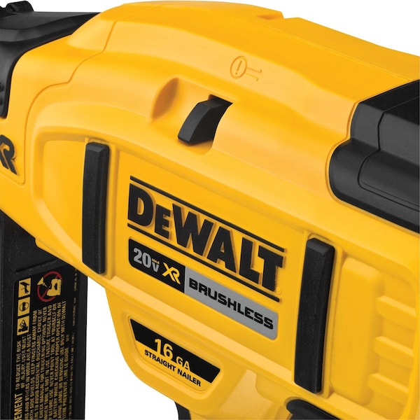 Dewalt 20V MAX* XR 16 GA Cordless Straight Finish Nailer (Tool Only) - DCN662B