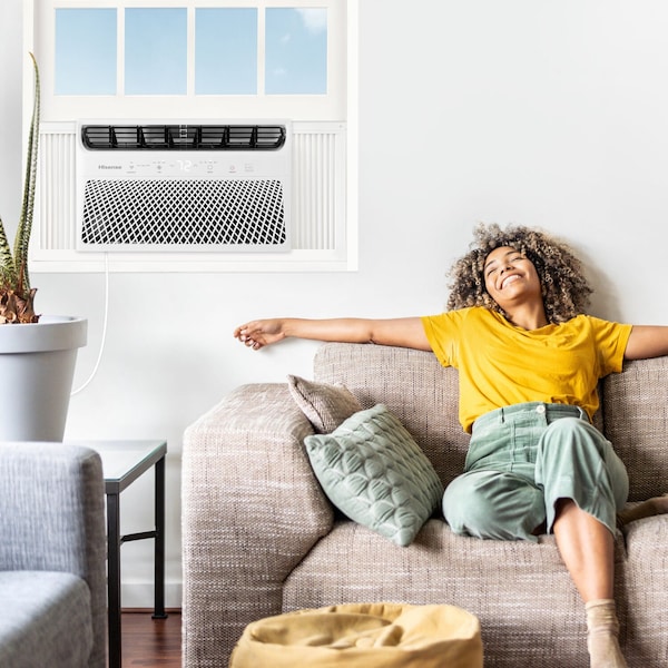 Hisense 8,000 BTU Smart Window Inverter Air Conditioner with Wi-fi and Remote Control - AHW0823TW1W