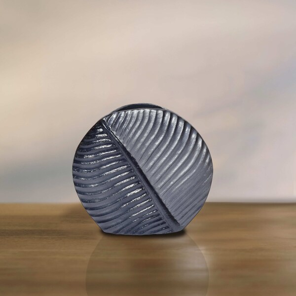 Uniquewise Aluminium-Casted Leaf Shaped Centerpiece Flower Table Vase, Two Tone Grey 7.5 Inch - QI004131