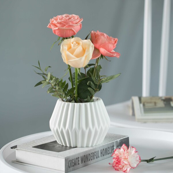 Uniquewise Contemporary White Ceramic Unique Geometric Shaped Table Vase Flower Holder - QI004370.LN