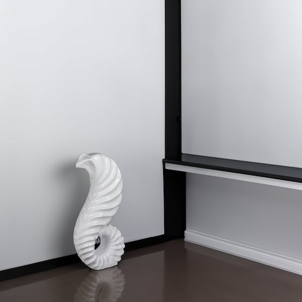 Uniquewise Large White Horn Floor Vase 32 High - QI003208L