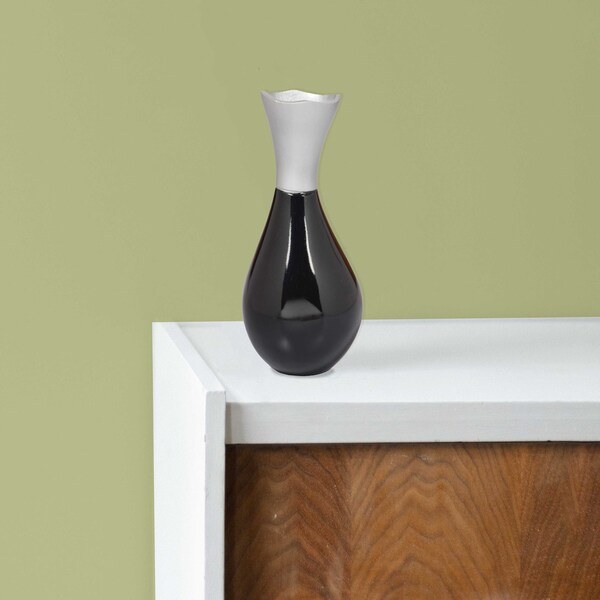 Uniquewise Aluminium-Casted Modern Decorative Flower Table Vase, Two Tone Black and Silver 9.75 Inch - QI004134.L
