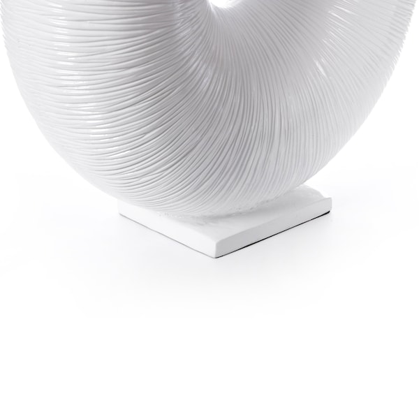 Uniquewise White Modern Round Flat Doughnut Hole Vase - QI004001.WT