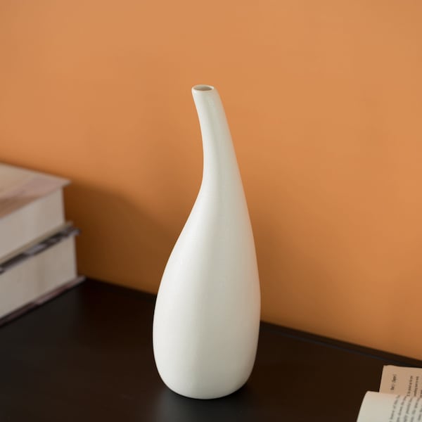 Uniquewise White Contemporary Unique Teardrop Shaped Ceramic Table Vase Flower Holder, 10 Inch - QI004367.M