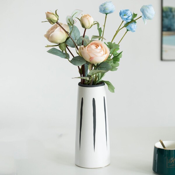 Fabulaxe 9.5 H Ceramic Modern Painted Brushstrokes Tapered Flower Table Vase, Black and White - QI004060.L