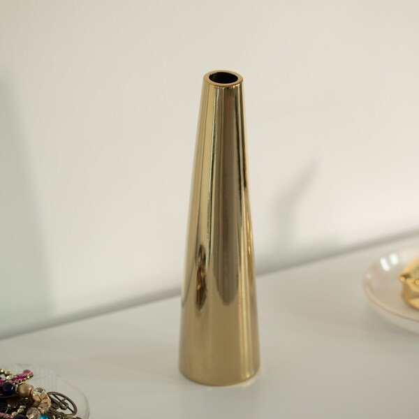 Uniquewise 8 Inch Contemporary Ceramic Cone Shape Table Vase Modern Shiny Looking Flower Holder, Gold - QI004359.GD