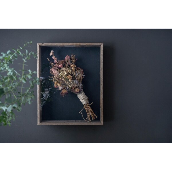 Homeroots 12 x 16 in. Rustic Weathered Grey Box Picture Frame with Hanger - 380377