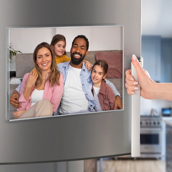 Azar Displays Clear Acrylic 14'' x 11'' Magnetic U-Frame, 2PK - 129948-GS-2PK