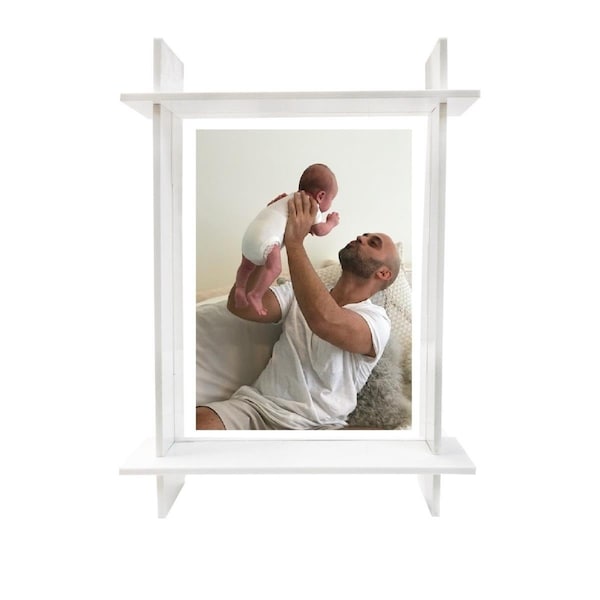 Muebles 5 x 7 in. White Lucite Photo Frame - MU3187183