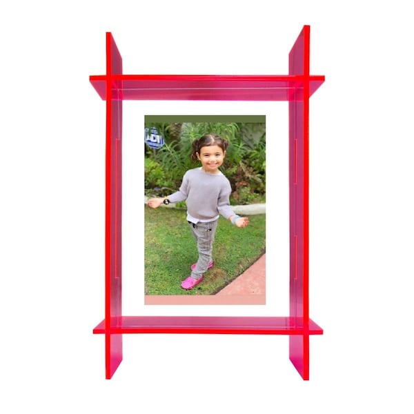 R16 Home 8 x 10 in. Neon Yellow Lucite Photo Frame - LPF02-YLLW