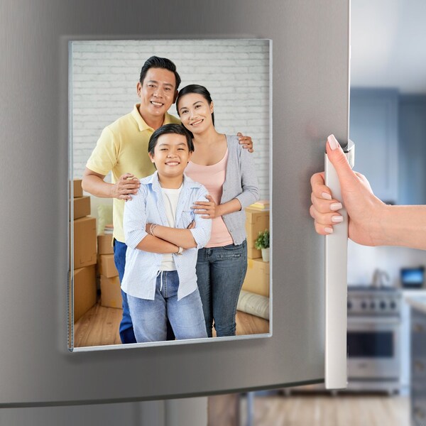 Azar Displays Clear Acrylic 11'' x 14'' Magnetic U-Frame, 2PK - 129946-GS-2PK