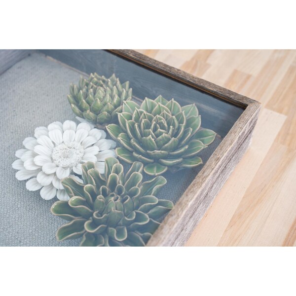 Homeroots 19 x 25 in. Rustic Weathered Grey Picture Frame with Hanger - 380367